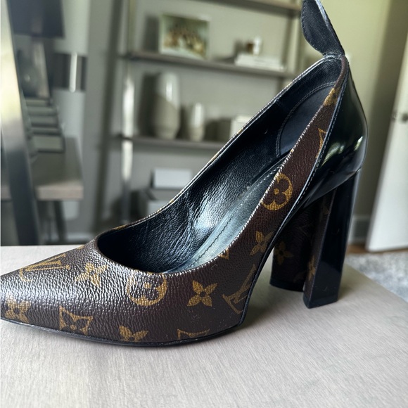 Louis Vuitton Matchmake Heels - Picture 4 of 11
